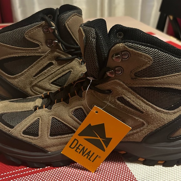 New Denali Hiking Men,s Tennis Shoes Size 11 Brown - Picture 1 of 4